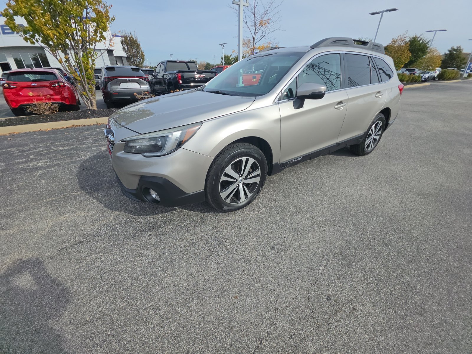 Used 2019 Subaru Outback 2.5i Limited AWD/4WD image 2