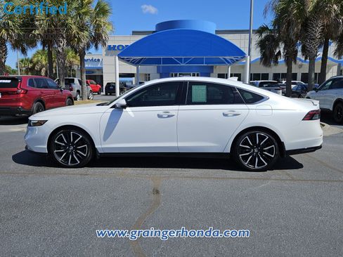 Certified 2023 Honda Accord Touring image 2