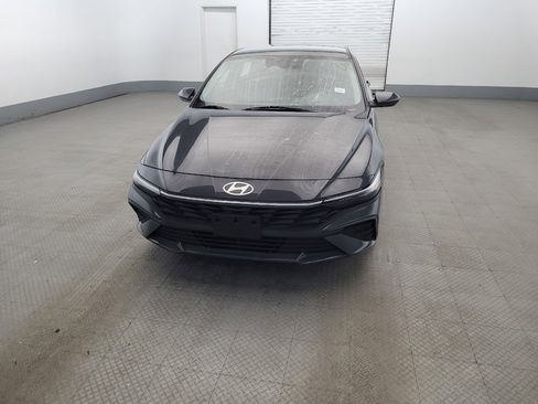 Used 2024 Hyundai Elantra SEL FWD image 15
