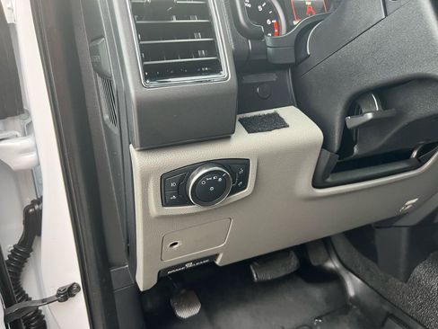 Used 2021 Ford F350 XLT w/ Camper Package AWD/4WD image 16