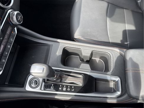 Used 2023 Nissan Sentra SR w/ SR Premium Package FWD image 13