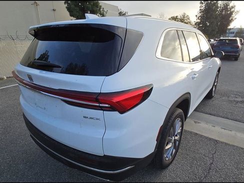 Used 2025 Buick Enclave Preferred FWD image 6
