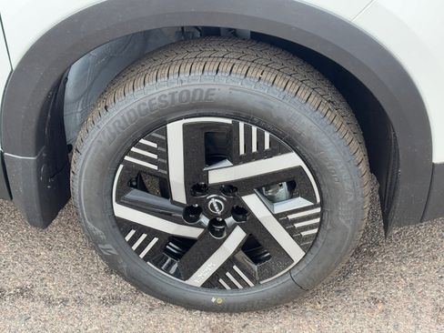 New 2026 Nissan Kicks SV image 10