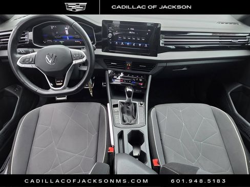 Used 2025 Volkswagen Jetta Sport FWD image 9