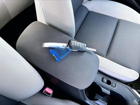 Certified 2024 Toyota Corolla LE FWD image 30