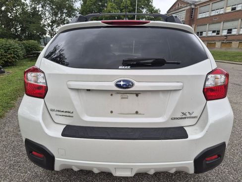Used 2015 Subaru Crosstrek 2.0i Premium w/ Moonroof Package AWD/4WD image 3