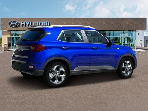 New 2025 Hyundai Venue Limited image 8