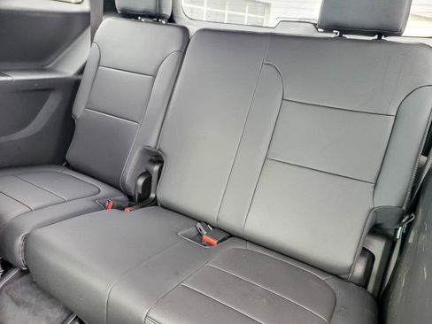 Certified 2022 Chevrolet Traverse Premier w/ Redline Edition image 11