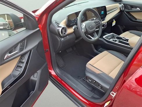 New 2026 Chevrolet Equinox ACTIV w/ Convenience Package III AWD/4WD image 9