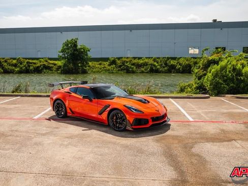 Used 2019 Chevrolet Corvette ZR1 RWD image 43