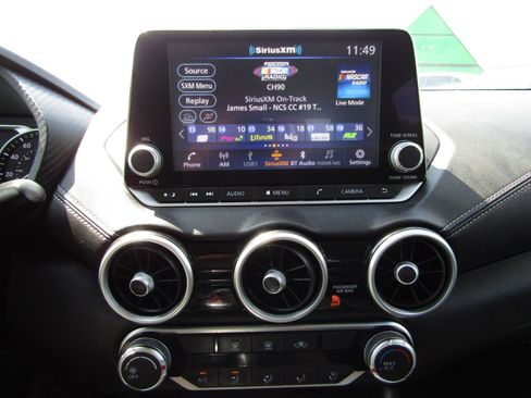 Used 2022 Nissan Sentra SV FWD image 12