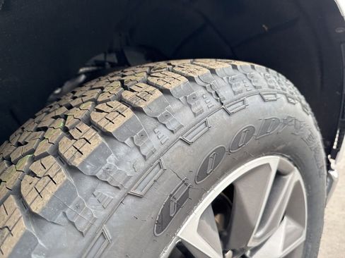 Certified 2021 Chevrolet Silverado 1500 LT w/ All Star Edition Plus image 10