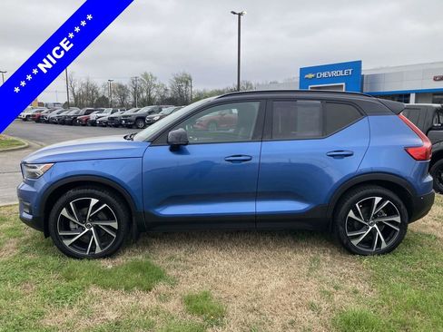 Used 2021 Volvo XC40 T4 R-Design w/ Advanced Package FWD image 7