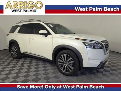 Used 2022 Nissan Pathfinder Platinum w/ Cargo Package