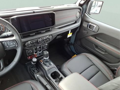 New 2026 Jeep Gladiator Rubicon AWD/4WD image 13