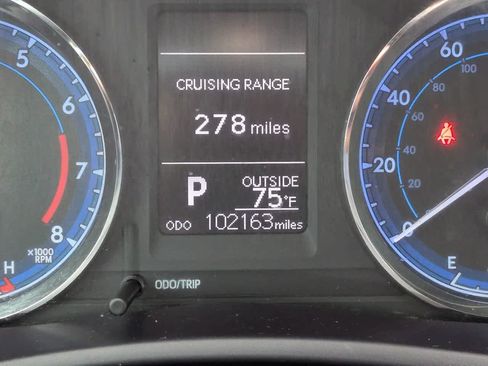 Used 2019 Toyota Corolla LE FWD image 24
