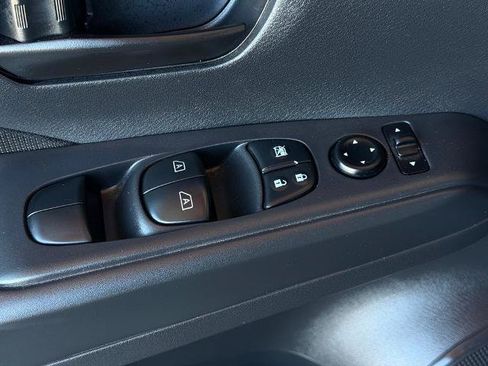 Certified 2025 Nissan Kicks Play S FWD image 20