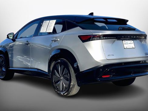 Used 2024 Nissan Ariya AWD image 13