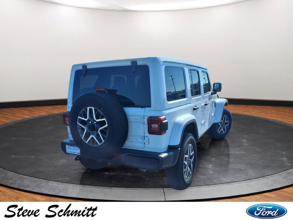 Used 2026 Jeep Wrangler Unlimited Sahara AWD/4WD image 22