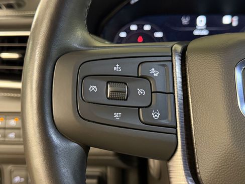 Used 2023 GMC Yukon XL Denali Ultimate AWD/4WD image 14