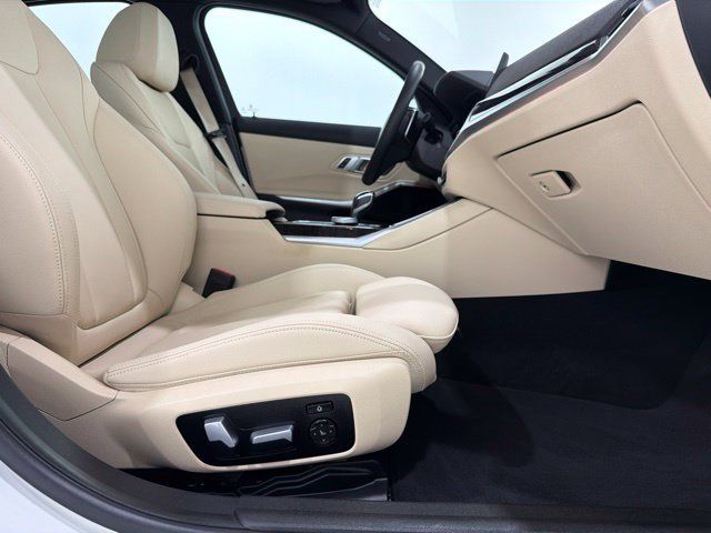 Used 2020 BMW 330i xDrive Sedan w/ Convenience Package AWD/4WD image 20