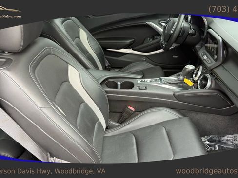 Used 2017 Chevrolet Camaro LT RWD image 31