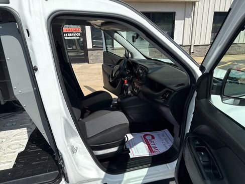 Used 2020 RAM ProMaster City Tradesman image 11