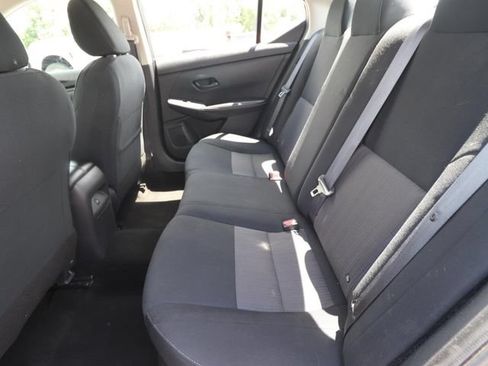 Used 2024 Nissan Sentra SV FWD image 9