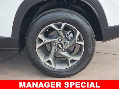 New 2026 Chevrolet Trax LT w/ Driver Confidence Package image 36