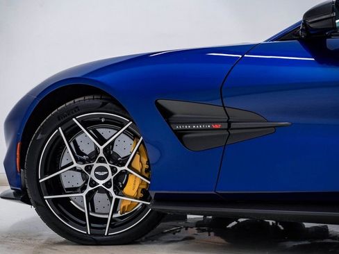 New 2025 Aston Martin Vanquish image 13