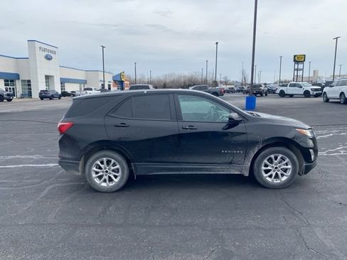 Used 2020 Chevrolet Equinox LS w/ LS Convenience Package image 7