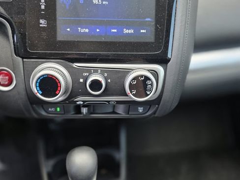 Used 2015 Honda Fit EX image 34