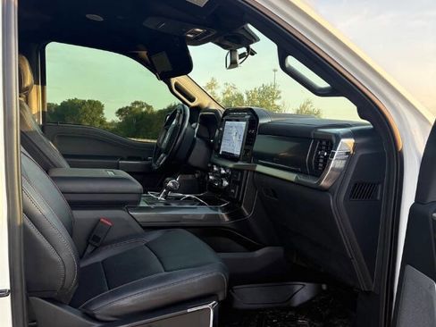 Used 2022 Ford F150 Lariat w/ Equipment Group 502A High AWD/4WD image 9