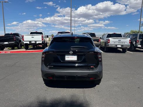 Used 2025 Nissan Kicks SR image 6