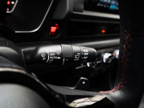 Used 2025 Honda Pilot Black Edition image 25