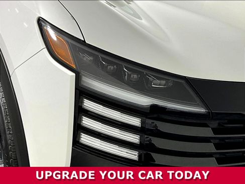 Used 2025 Nissan Kicks SR FWD image 27