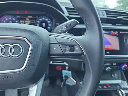 Used 2025 Audi Q3 2.0T Premium AWD/4WD image 23