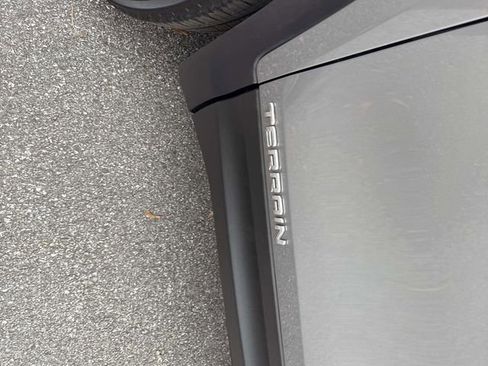 Used 2024 GMC Terrain SLE image 14