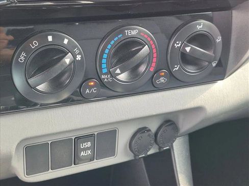 Used 2015 Toyota Tacoma PreRunner w/ TRD Sport Package RWD image 16