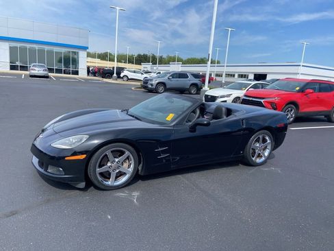 Used 2007 Chevrolet Corvette Convertible w/ Preferred Equipment Group RWD image 20