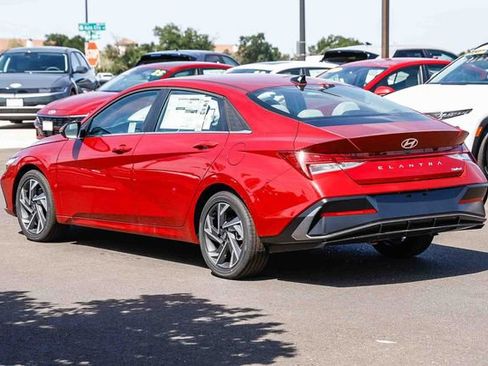New 2026 Hyundai Elantra Limited FWD image 2