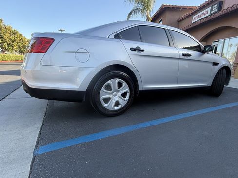 Used 2018 Ford Taurus Police Interceptor FWD image 7