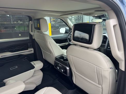 Used 2018 Ford Expedition Platinum image 54