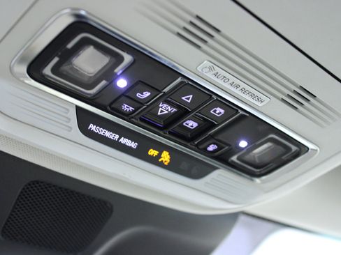Used 2025 Lincoln Navigator L Reserve AWD/4WD image 25