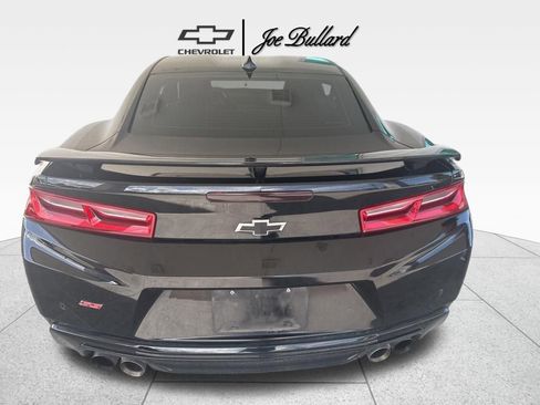 Used 2018 Chevrolet Camaro SS RWD image 6