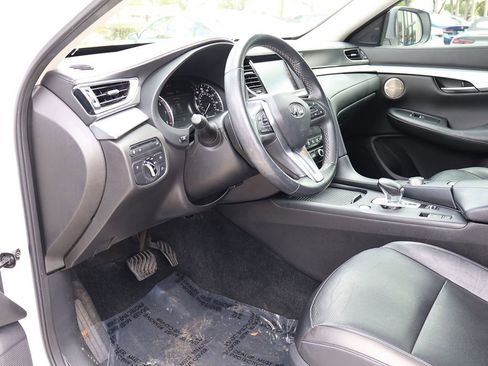 Used 2019 INFINITI QX50 Essential w/ Premium Audio Package image 26