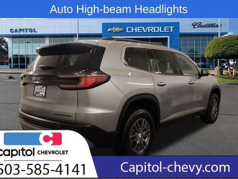 Used 2025 GMC Acadia Elevation image 2