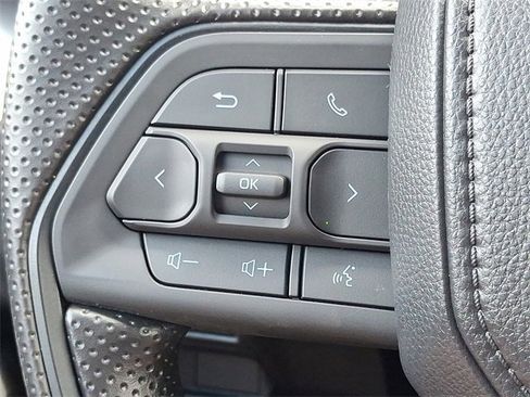 New 2025 Toyota Tacoma SR5 image 17