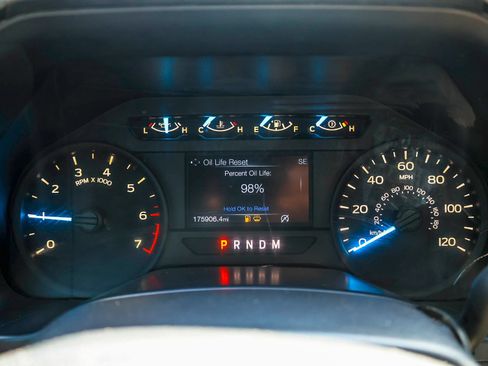 Used 2019 Ford F150 XL w/ Equipment Group 101A Mid AWD/4WD image 17
