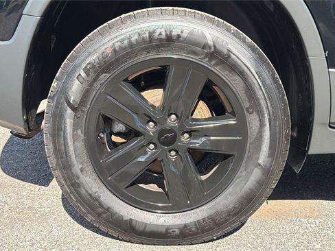 Used 2019 Chevrolet Trax LT w/ LT Convenience Package AWD/4WD image 25